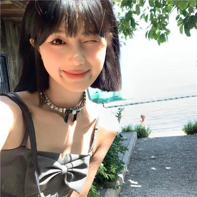 饱餐秀色